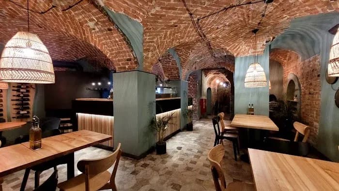 Gdzie zjeść w Jeleniej Górze? Odkryj najlepsze restauracje i smaki