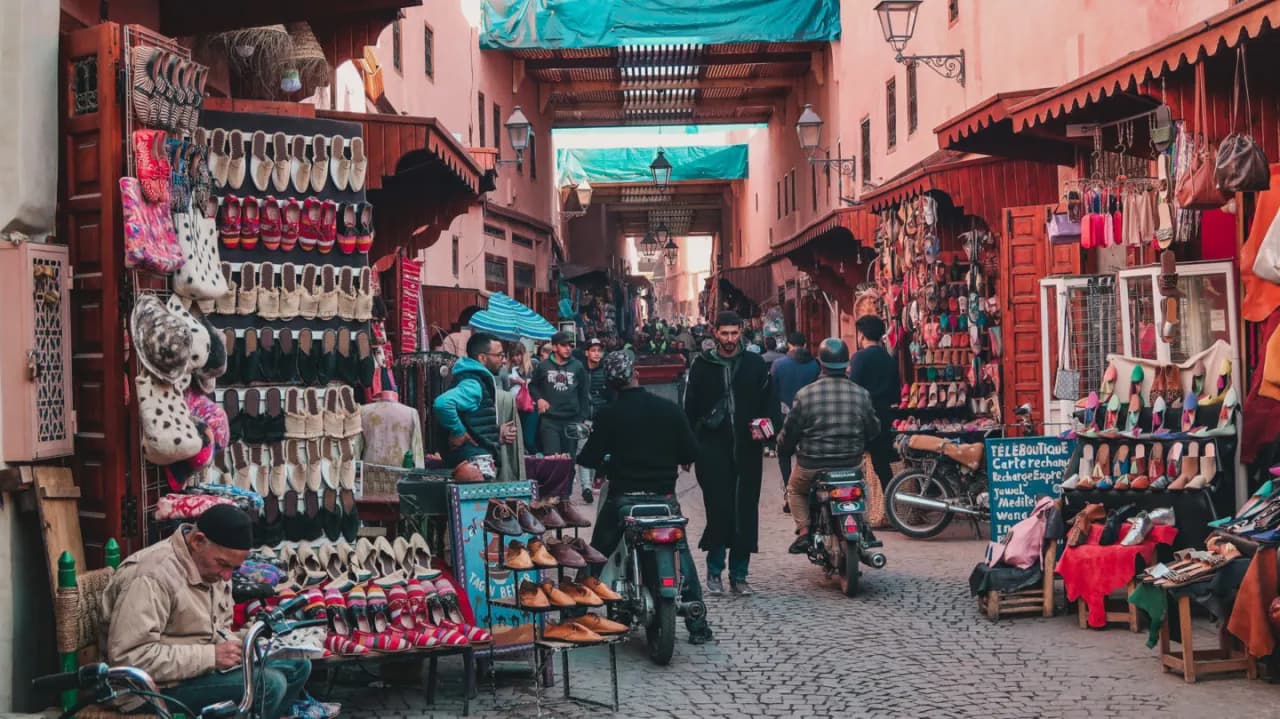 Czy w Marrakeszu jest bezpiecznie? Odkryj zagrożenia i porady dla turystów