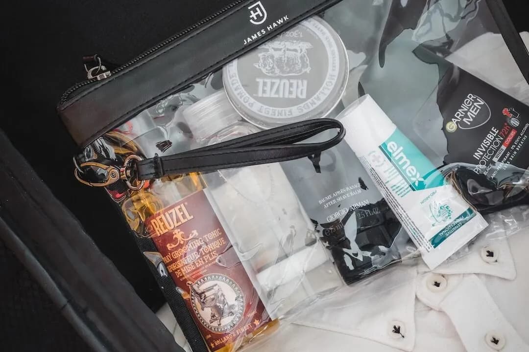 Jak spakować bagaż rejestrowany, by uniknąć problemów na lotnisku